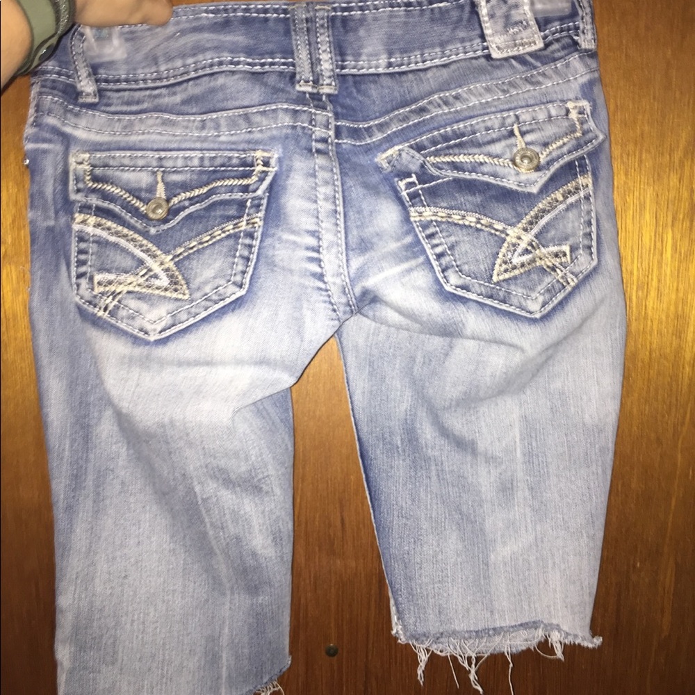 Women’s Amethyst cutoff jeans